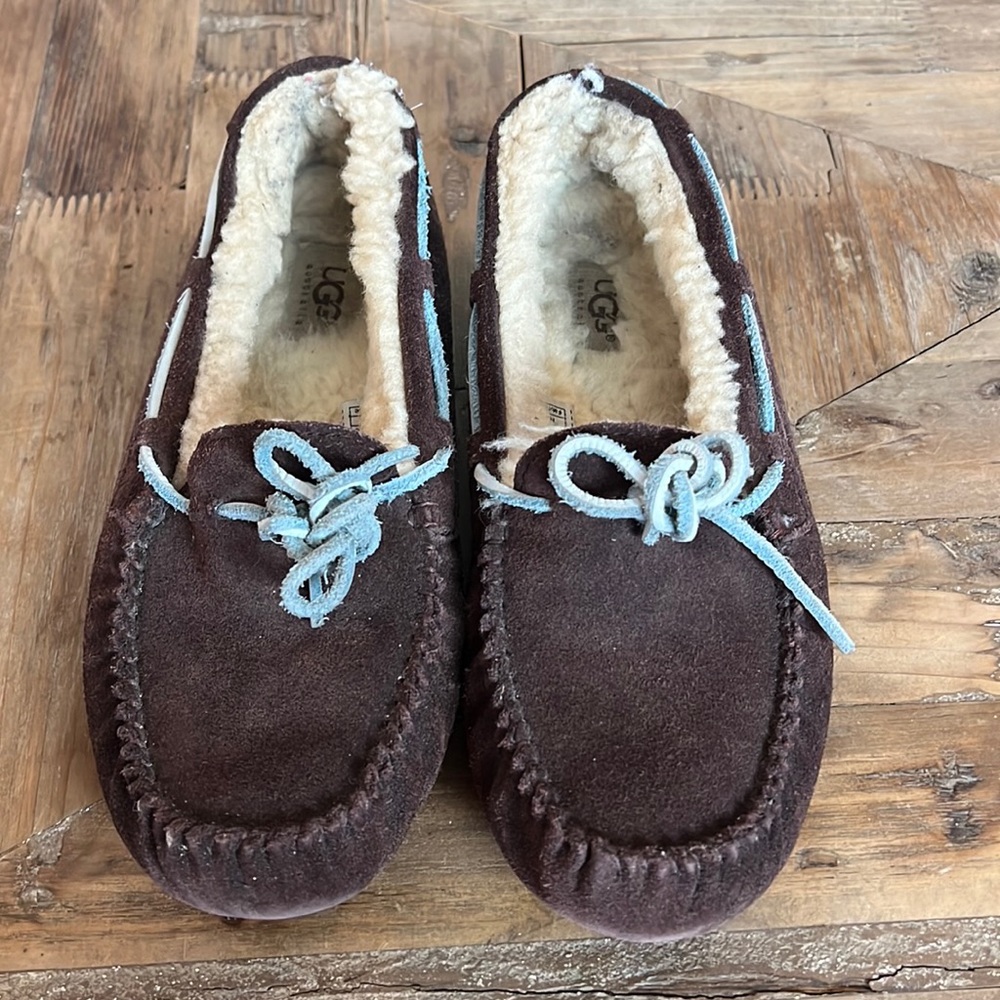 Ugg Sherpa leather moccasin slippers. 7